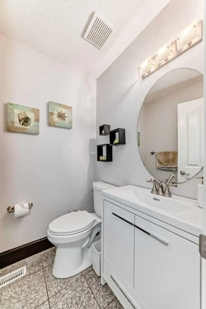 109 Royal Crest Terrace NW Calgary AB T3G 4M2