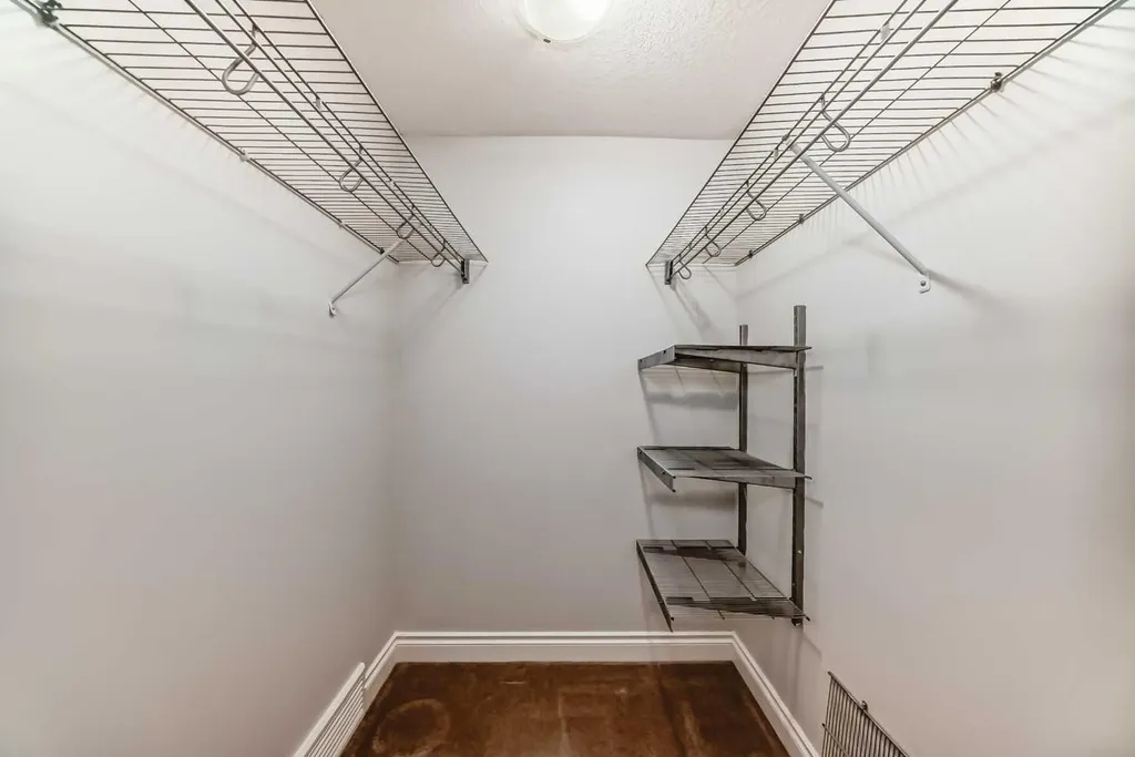 109 Royal Crest Terrace NW Calgary AB T3G 4M2
