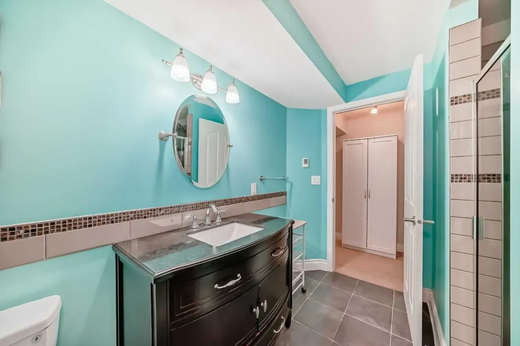 109 Royal Crest Terrace NW Calgary AB T3G 4M2
