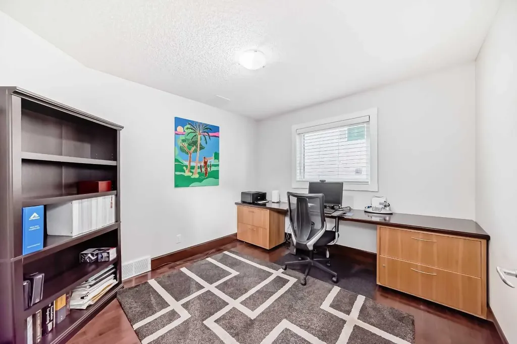 109 Royal Crest Terrace NW Calgary AB T3G 4M2