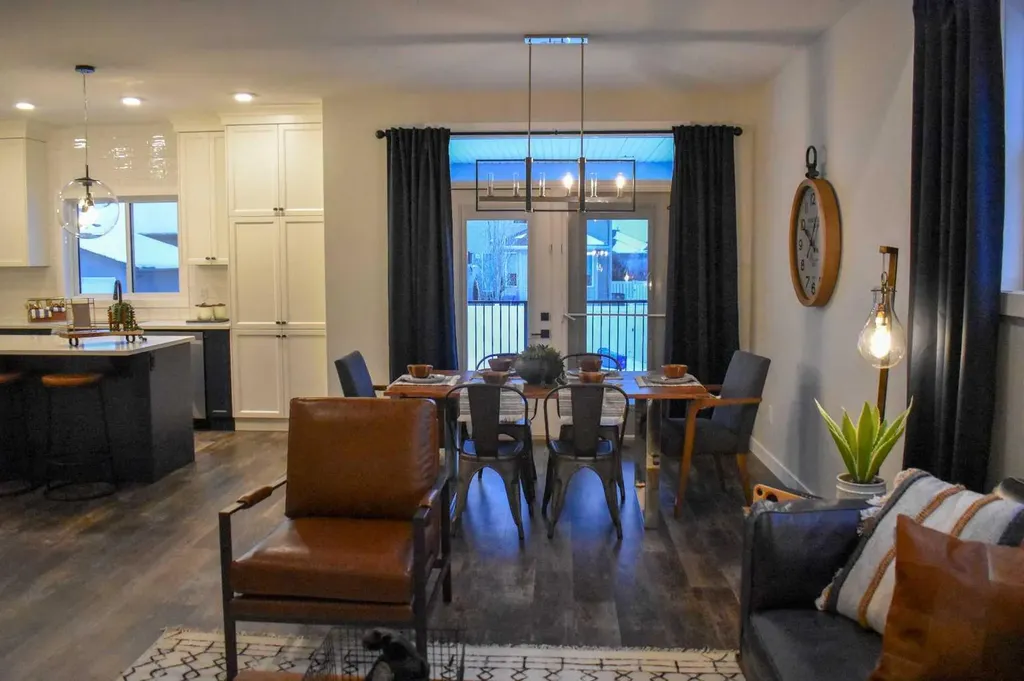 15 Vanson Close Sylvan Lake AB T4S0M3