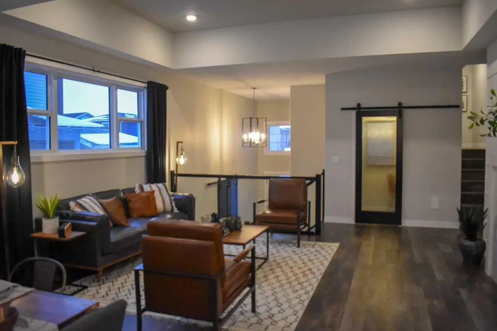 15 Vanson Close Sylvan Lake AB T4S0M3