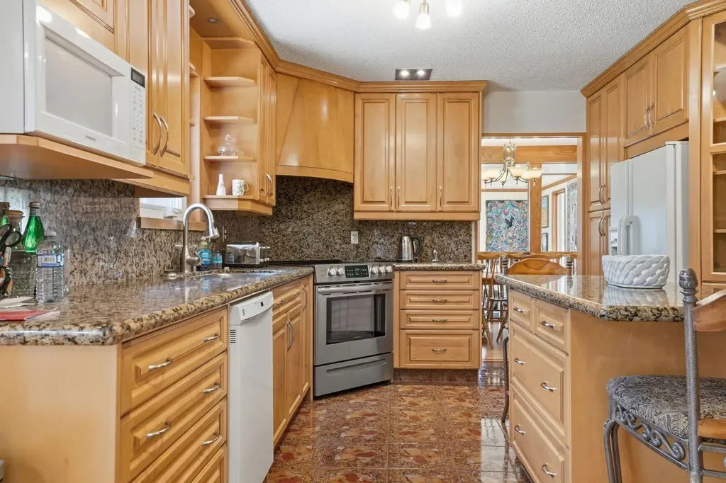 242016 White Post Lane W Rural Foothills County AB T1S 3K3