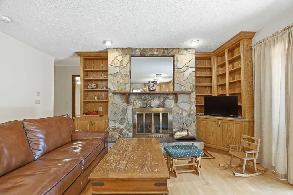 242016 White Post Lane W Rural Foothills County AB T1S 3K3