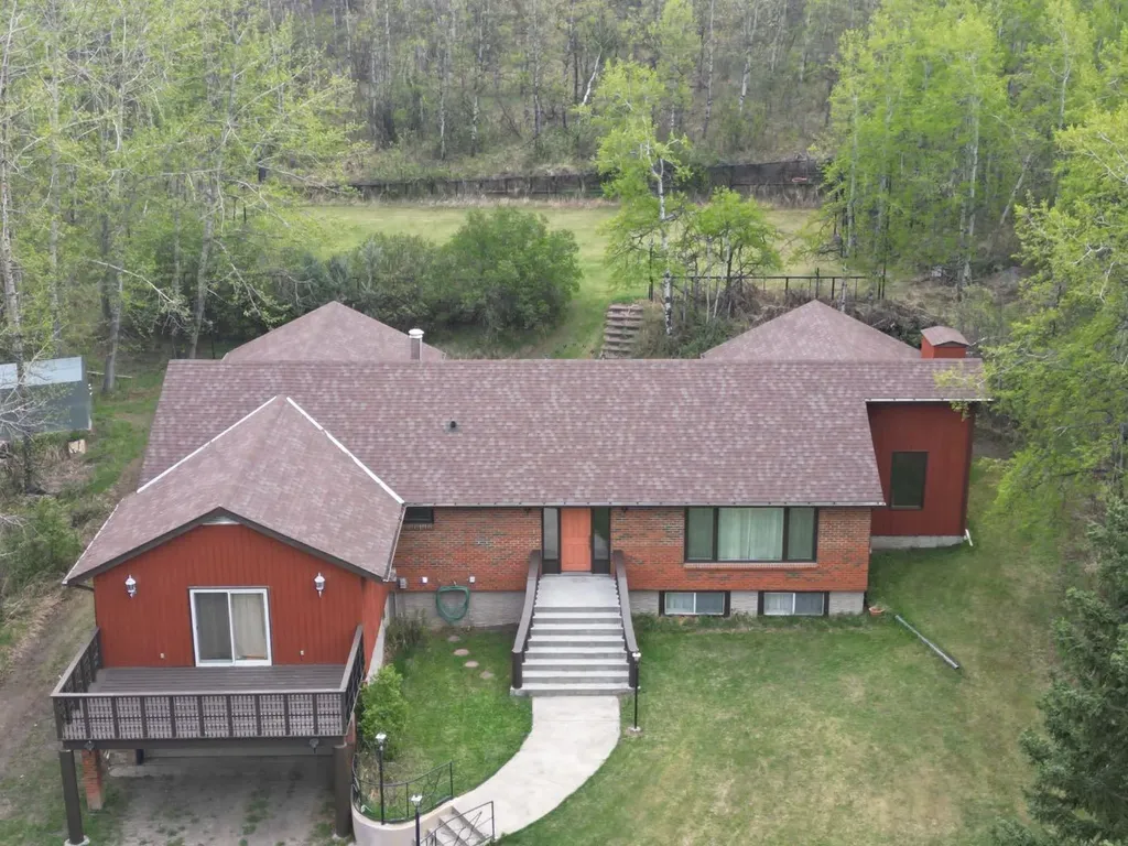 242016 White Post Lane W Rural Foothills County AB T1S 3K3