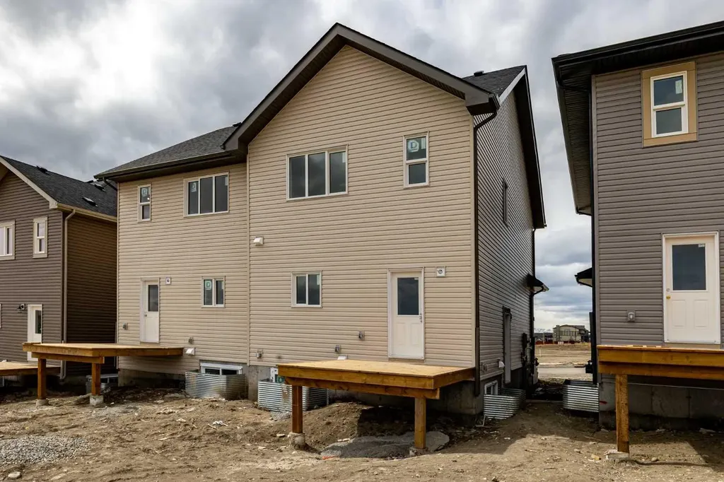 75 Appaloosa Way Cochrane AB T4C 3L9
