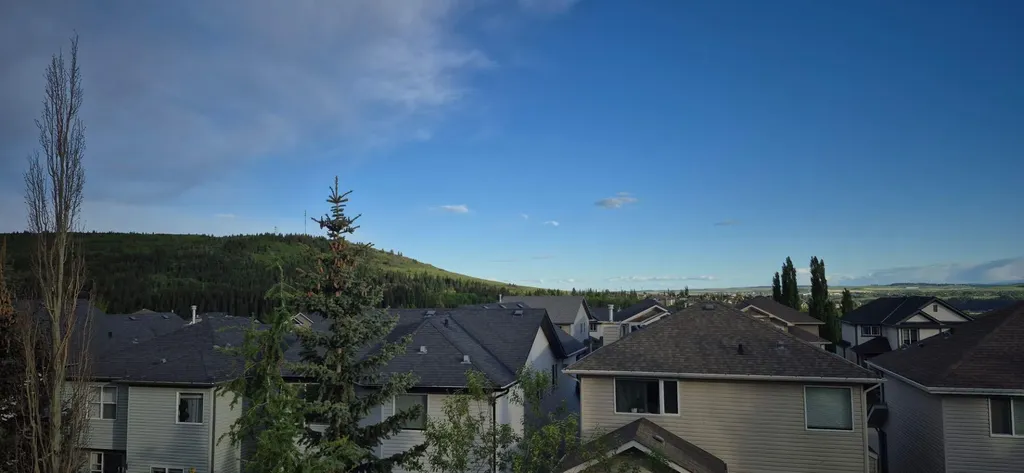 175 Sunset Close Cochrane AB T4C 0V2