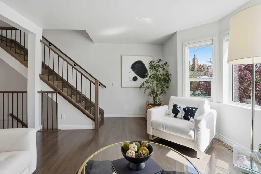 31 Mcdougall Court NE Calgary AB T2E 8R3