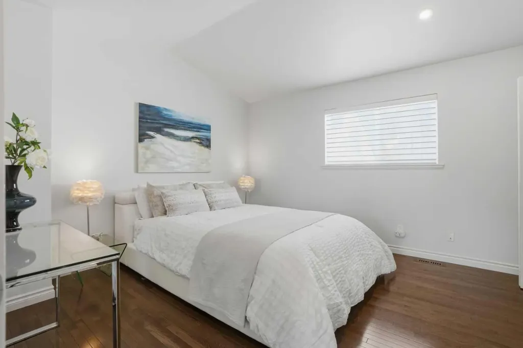 31 Mcdougall Court NE Calgary AB T2E 8R3