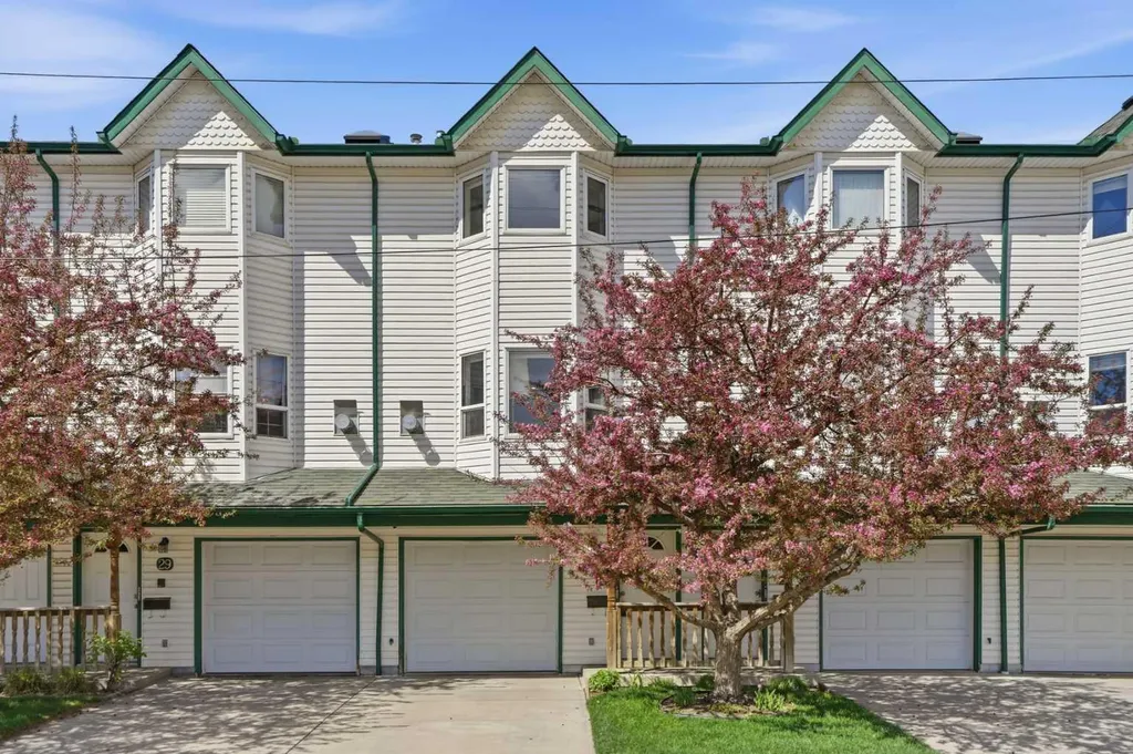 31 Mcdougall Court NE Calgary AB T2E 8R3