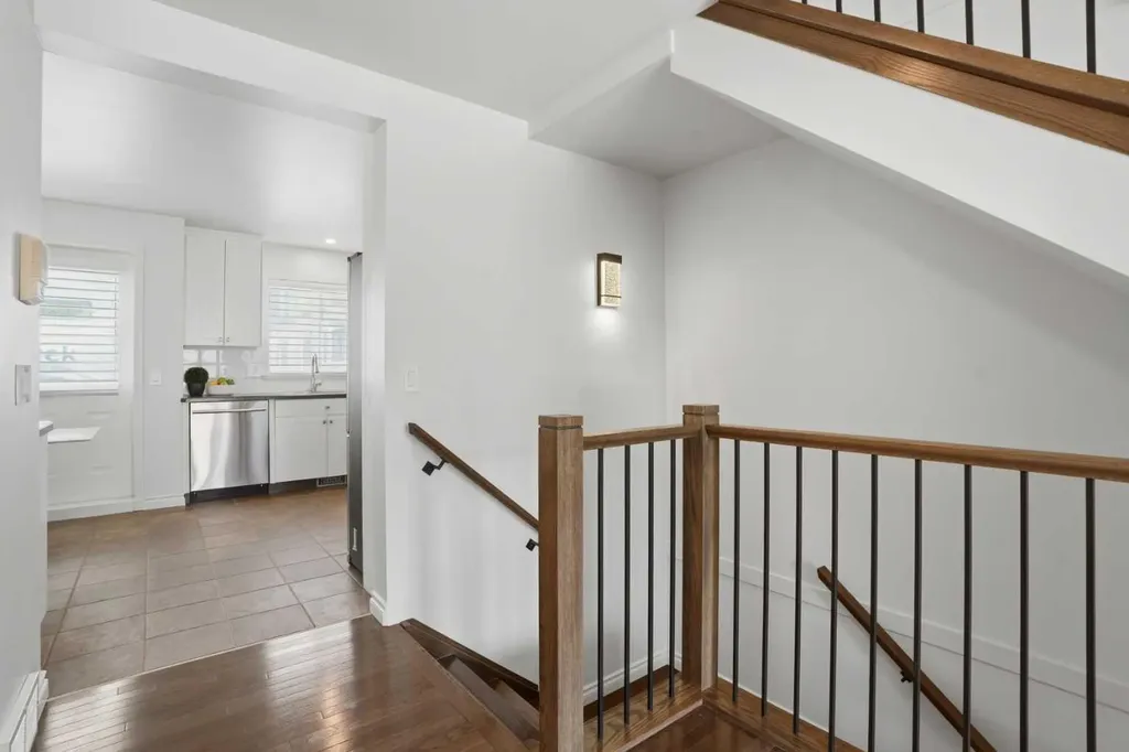 31 Mcdougall Court NE Calgary AB T2E 8R3