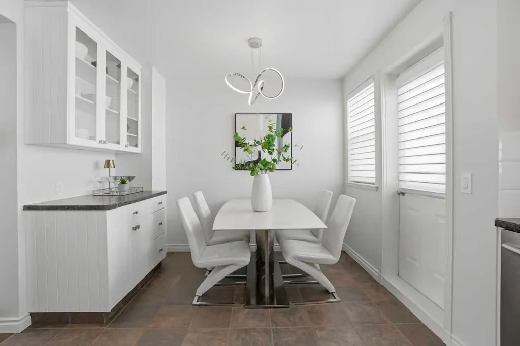 31 Mcdougall Court NE Calgary AB T2E 8R3