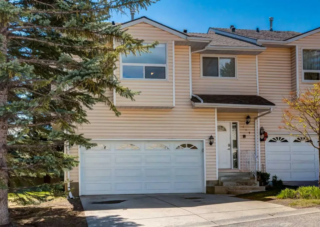 119 Prominence Heights SW Calgary AB T3H2Z6