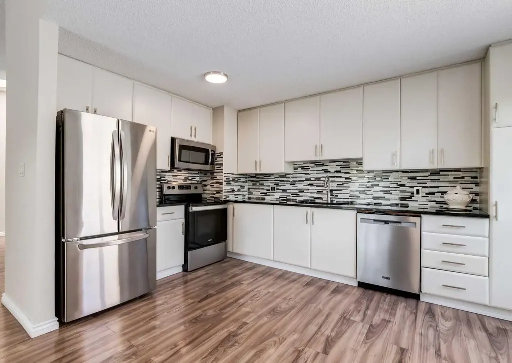 119 Prominence Heights SW Calgary AB T3H2Z6