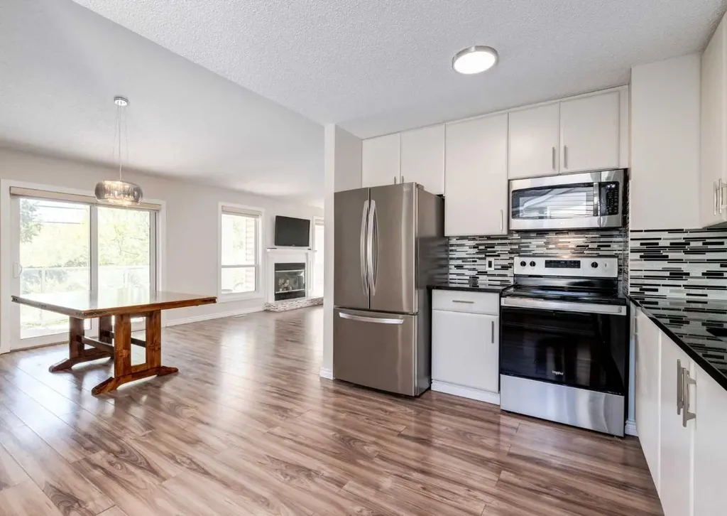 119 Prominence Heights SW Calgary AB T3H2Z6