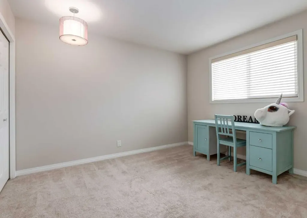 119 Prominence Heights SW Calgary AB T3H2Z6