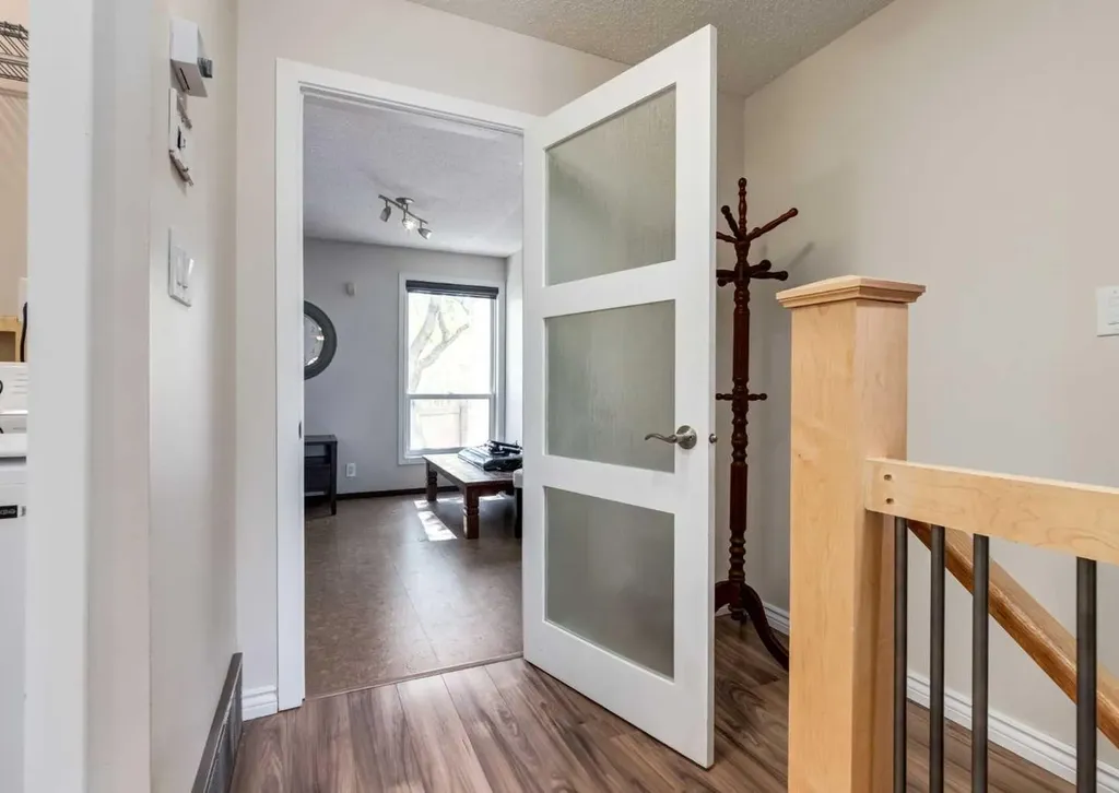 119 Prominence Heights SW Calgary AB T3H2Z6