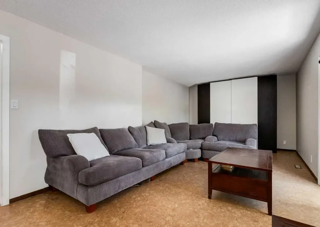 119 Prominence Heights SW Calgary AB T3H2Z6