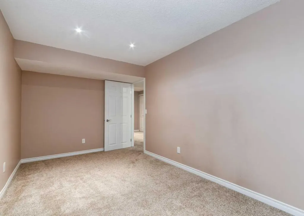 119 Prominence Heights SW Calgary AB T3H2Z6