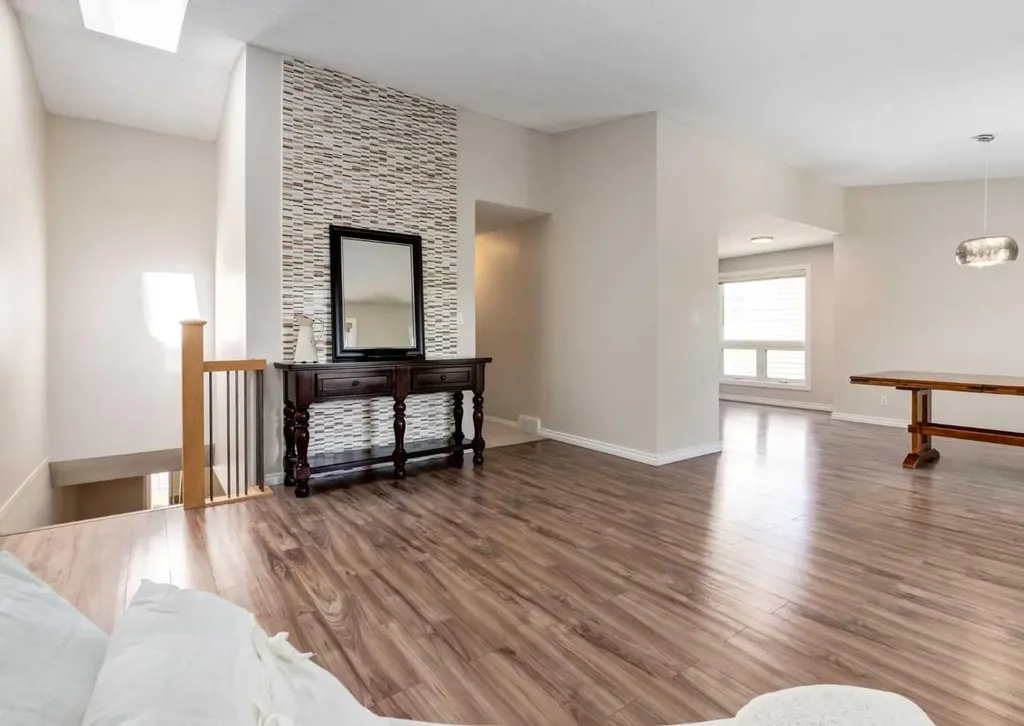 119 Prominence Heights SW Calgary AB T3H2Z6