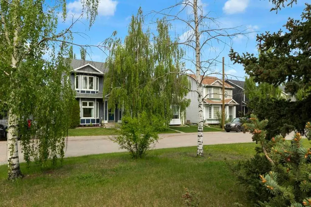 42 River Rock Green SE Calgary AB T2C 4C2