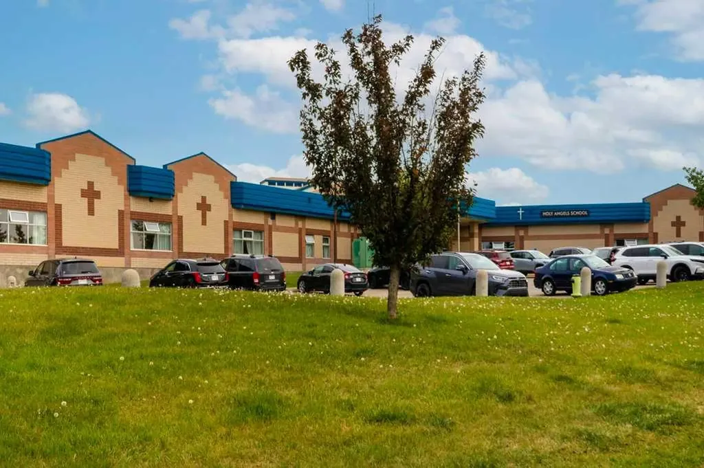 42 River Rock Green SE Calgary AB T2C 4C2