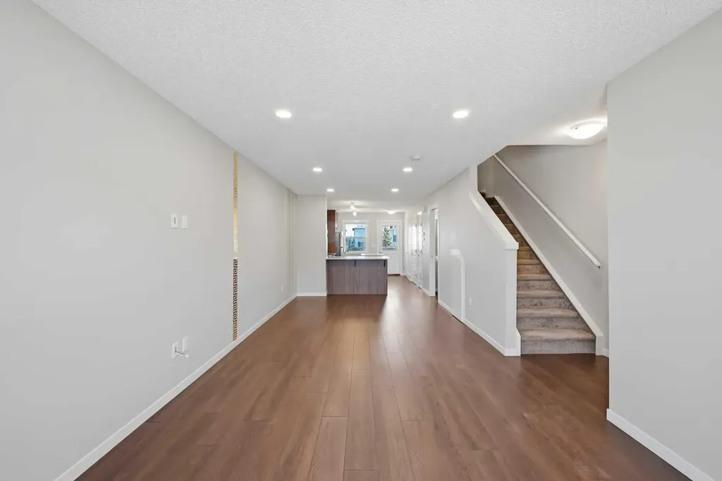 7451 Falconridge Boulevard NE Calgary AB T3J0Z8