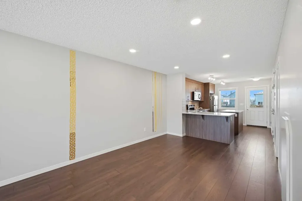 7451 Falconridge Boulevard NE Calgary AB T3J0Z8