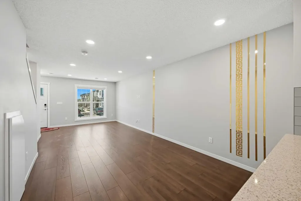 7451 Falconridge Boulevard NE Calgary AB T3J0Z8