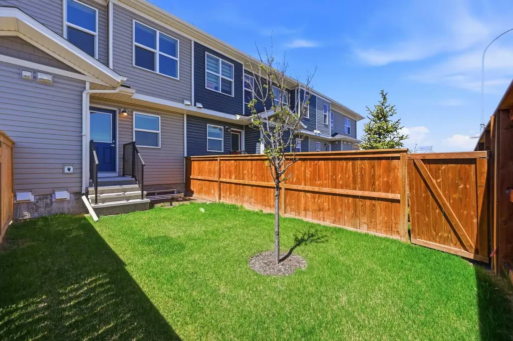 7451 Falconridge Boulevard NE Calgary AB T3J0Z8