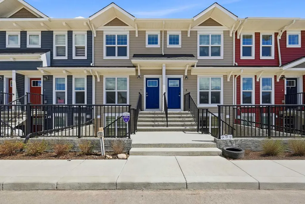 7451 Falconridge Boulevard NE Calgary AB T3J0Z8