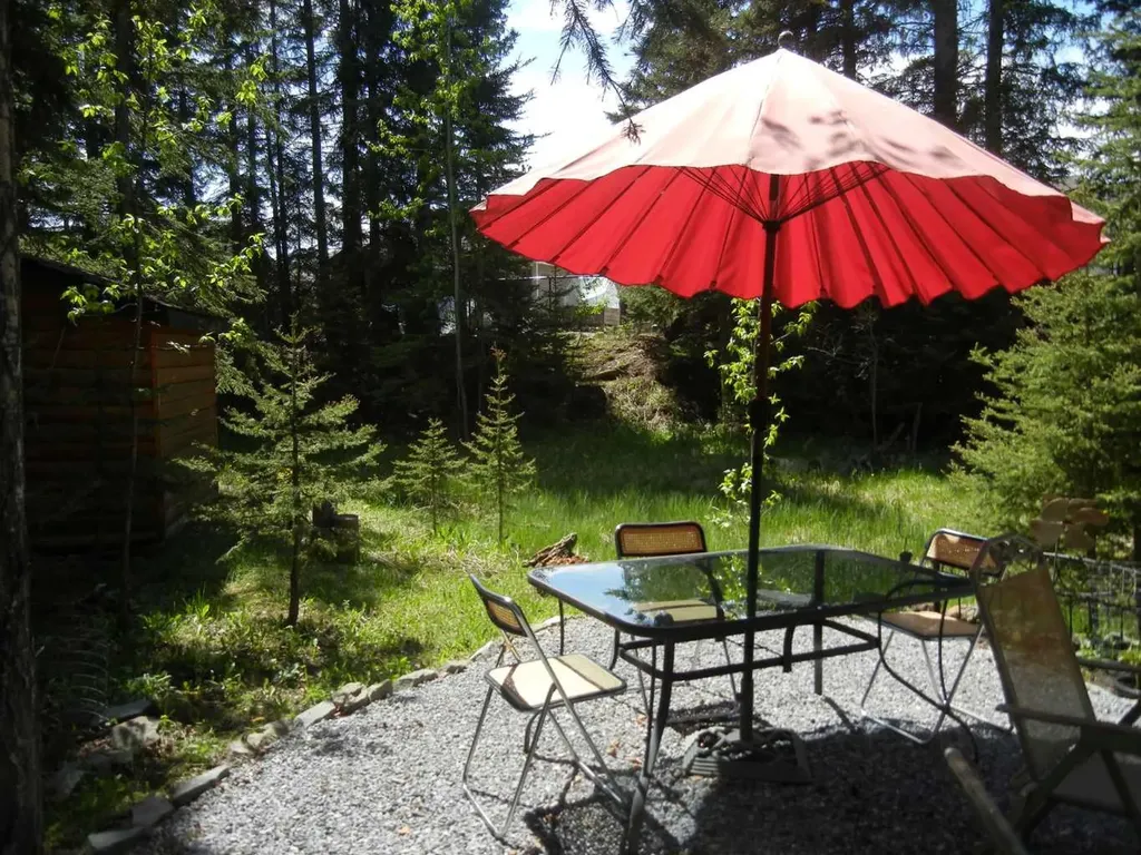 200 4 Avenue SW Sundre AB T0M 1X0