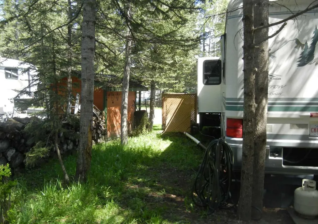 200 4 Avenue SW Sundre AB T0M 1X0