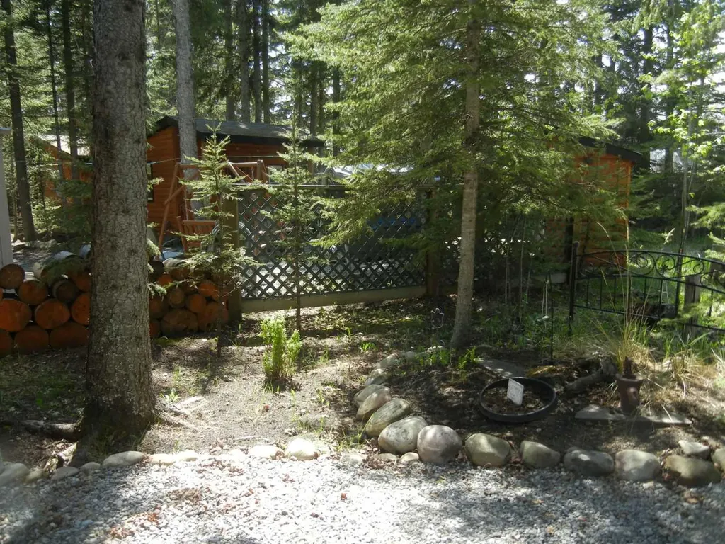 200 4 Avenue SW Sundre AB T0M 1X0