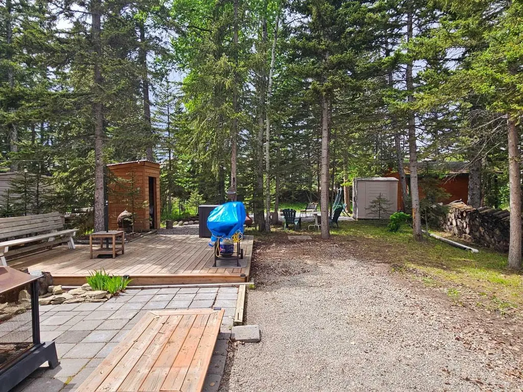200 4 Avenue SW Sundre AB T0M 1X0