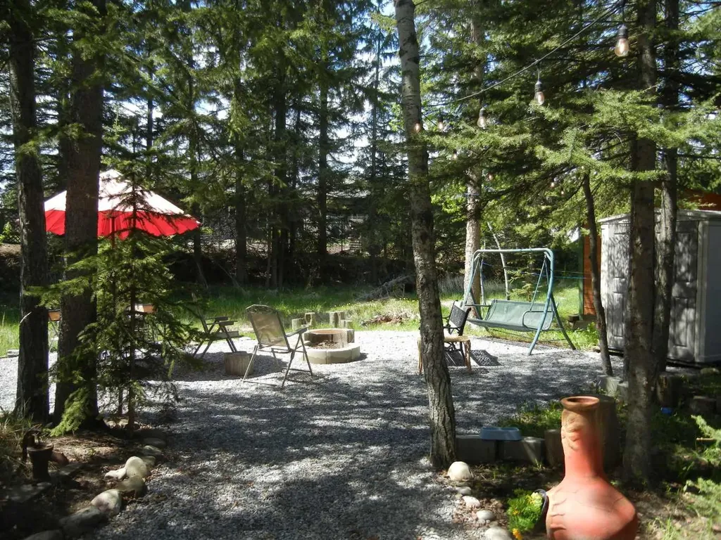 200 4 Avenue SW Sundre AB T0M 1X0