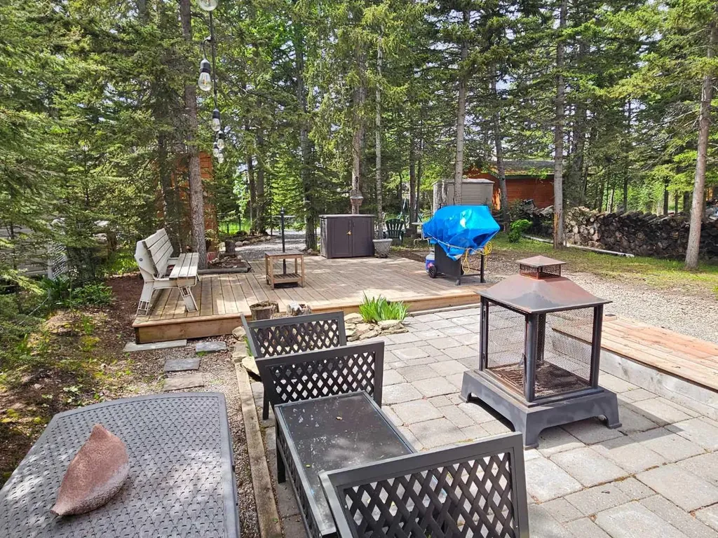 200 4 Avenue SW Sundre AB T0M 1X0