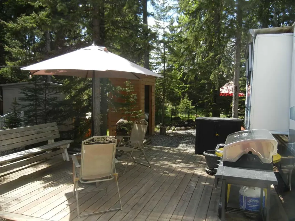 200 4 Avenue SW Sundre AB T0M 1X0