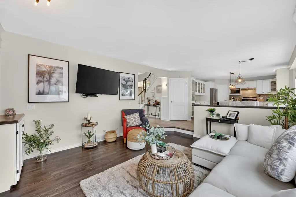 217 Mountain Park Drive SE Calgary AB T2Z 2L2