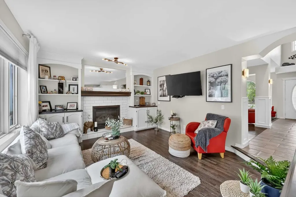 217 Mountain Park Drive SE Calgary AB T2Z 2L2