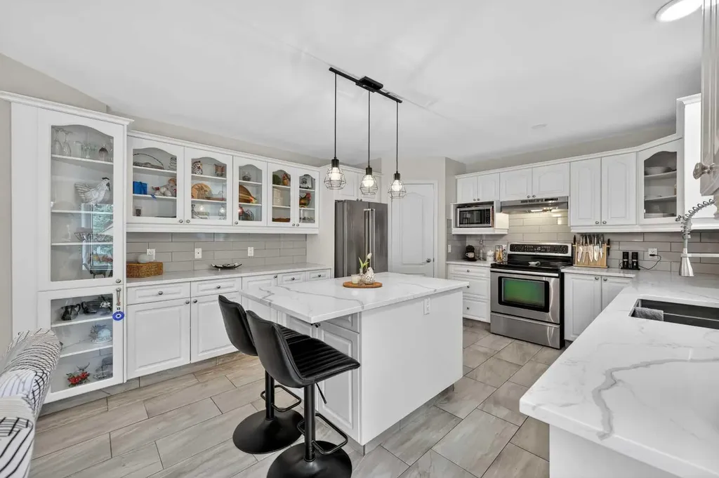 217 Mountain Park Drive SE Calgary AB T2Z 2L2