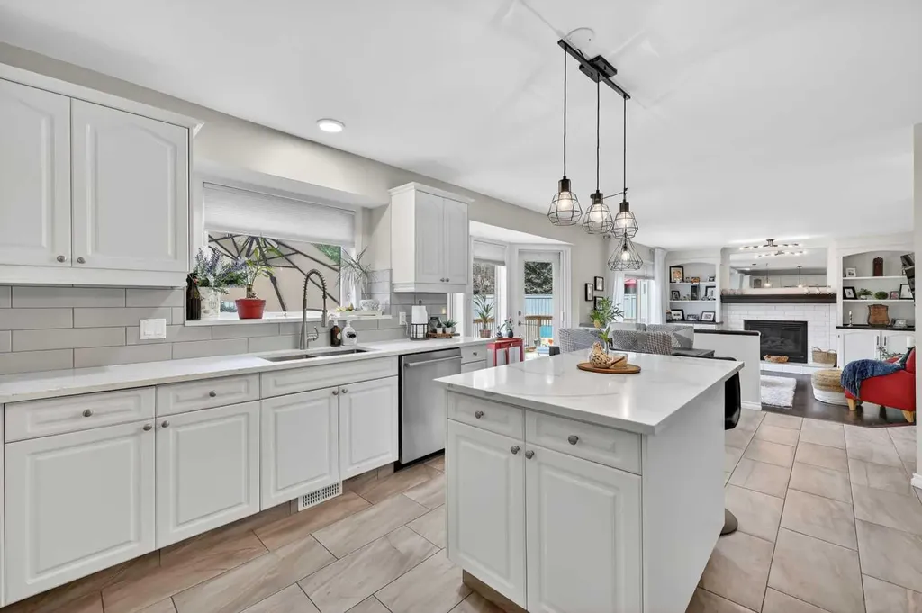 217 Mountain Park Drive SE Calgary AB T2Z 2L2