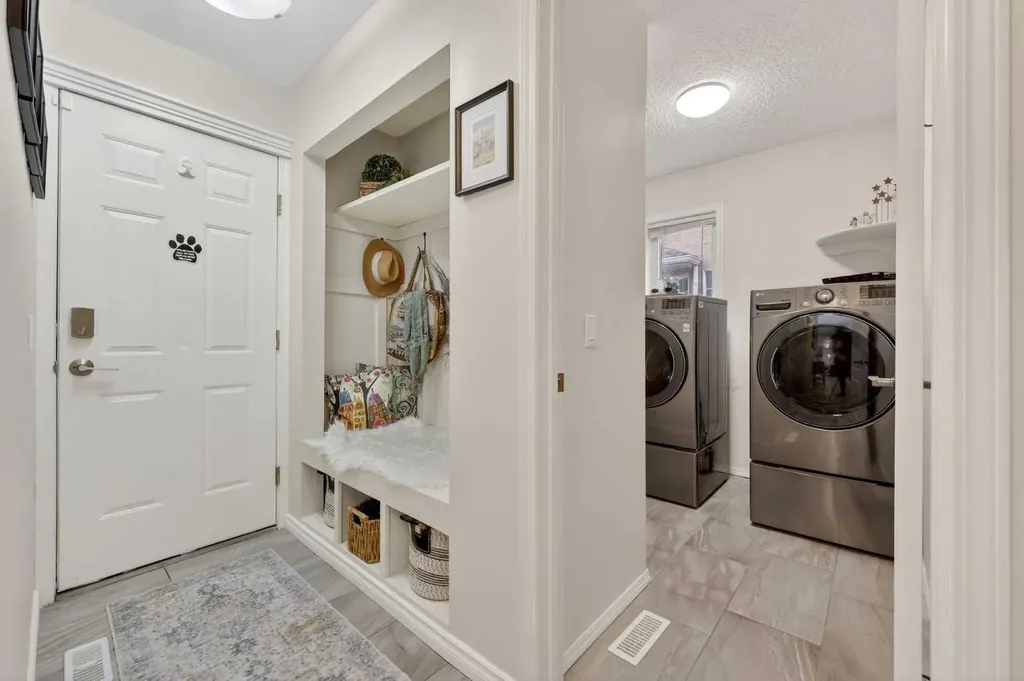 217 Mountain Park Drive SE Calgary AB T2Z 2L2
