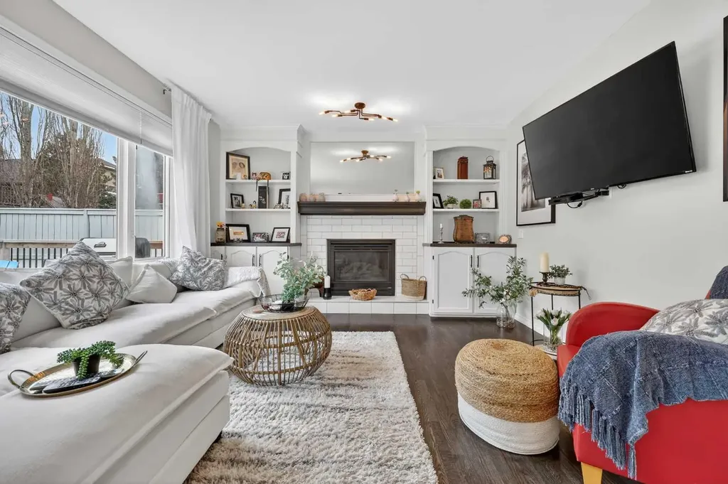 217 Mountain Park Drive SE Calgary AB T2Z 2L2