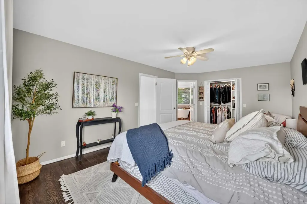 217 Mountain Park Drive SE Calgary AB T2Z 2L2