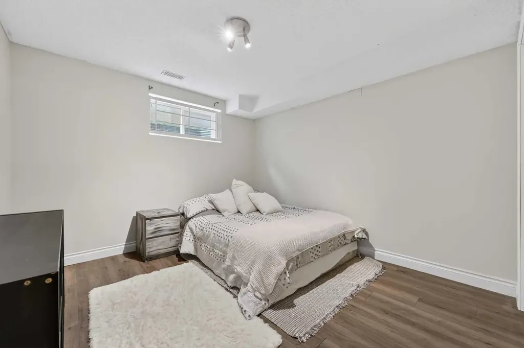 217 Mountain Park Drive SE Calgary AB T2Z 2L2