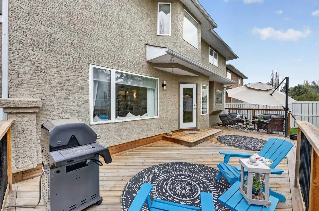 217 Mountain Park Drive SE Calgary AB T2Z 2L2