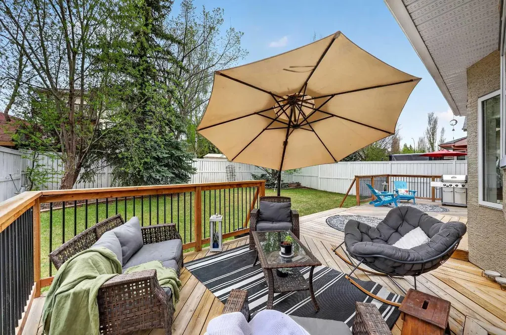 217 Mountain Park Drive SE Calgary AB T2Z 2L2