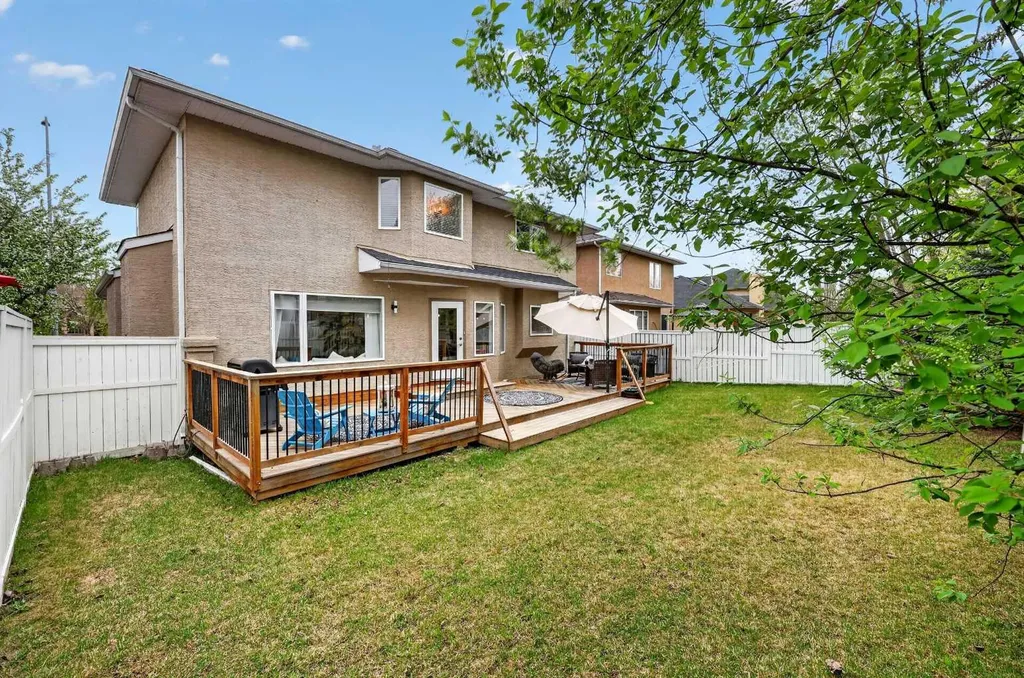 217 Mountain Park Drive SE Calgary AB T2Z 2L2