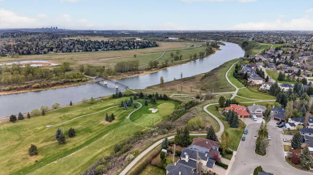 217 Mountain Park Drive SE Calgary AB T2Z 2L2